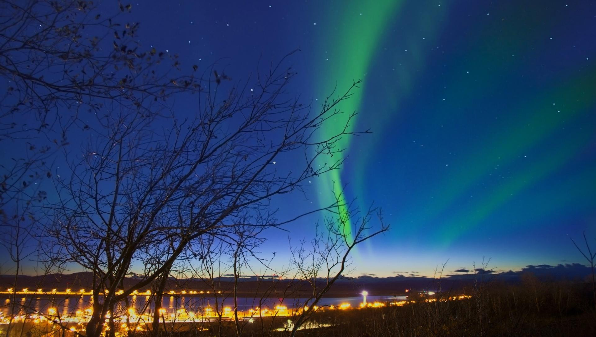 © Adobe Stock Aurores boréales au-dessus de Kiruna - Laponie - Suède