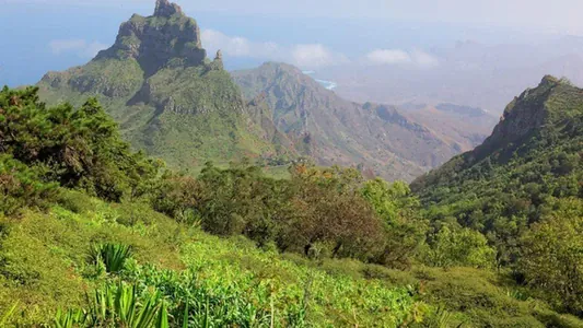 Santo Antãos to ansikter